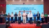Gần 70.000 hộp sữa được trao tặng trẻ em khó khăn