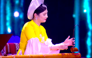 Đàn bầu Việt Nam lần đầu hòa tấu trên sân khấu âm nhạc Trung Đông