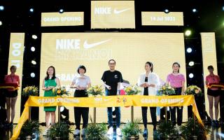 Nike ra mắt cửa hàng mang màu sắc 'bản địa hóa' tại Hà Nội