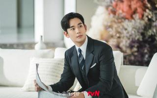 Kim Soo Hyun chính thức lên tiếng về ảnh thân mật với nữ idol kém 7 tuổi